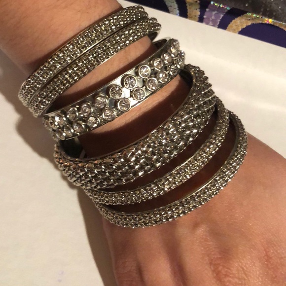 2 sets of bracelets. - Picture 2 of 3